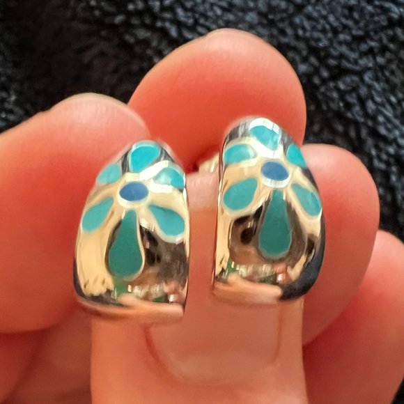 Sterling Silver - Enamel Flower Pattern Size 6 Ring & Matching Earrings - Picture 3 of 6